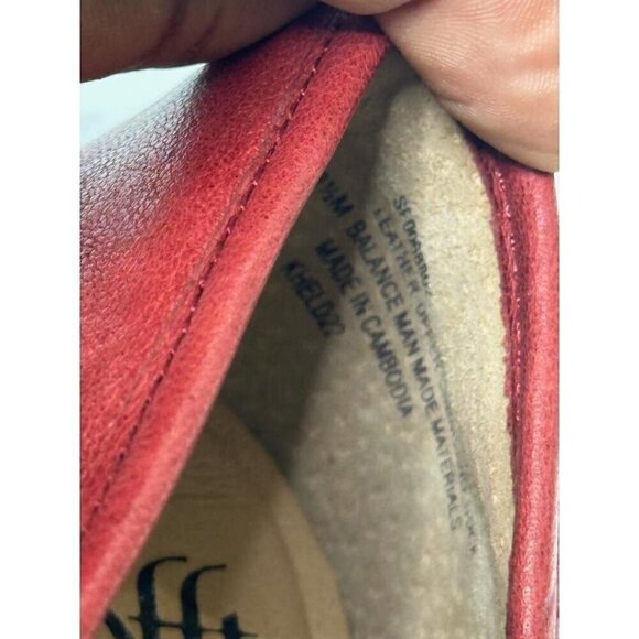 Sofft Women's Red Leather Chain Loafers Slip On Comfort Shoes Flats Size 6M - Picture 5 of 14